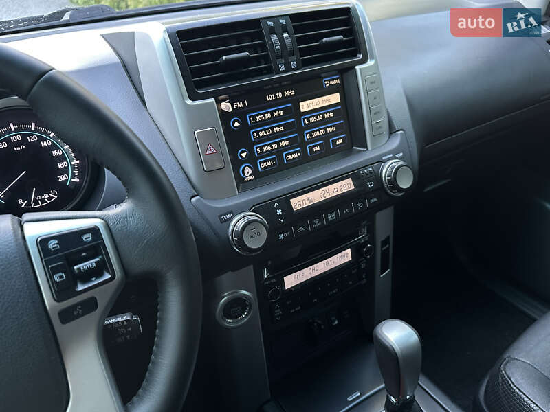 Внедорожник / Кроссовер Toyota Land Cruiser Prado 2013 в Кельменцах