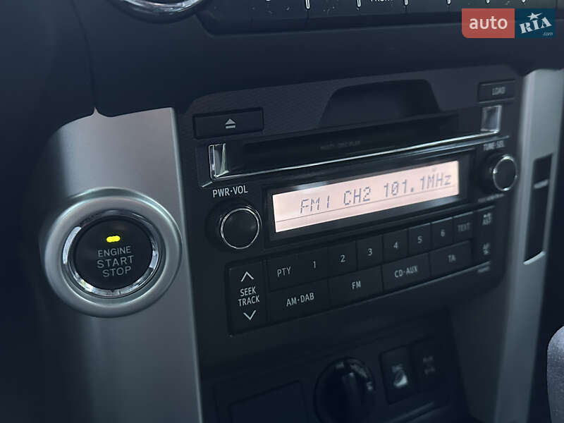 Внедорожник / Кроссовер Toyota Land Cruiser Prado 2013 в Кельменцах