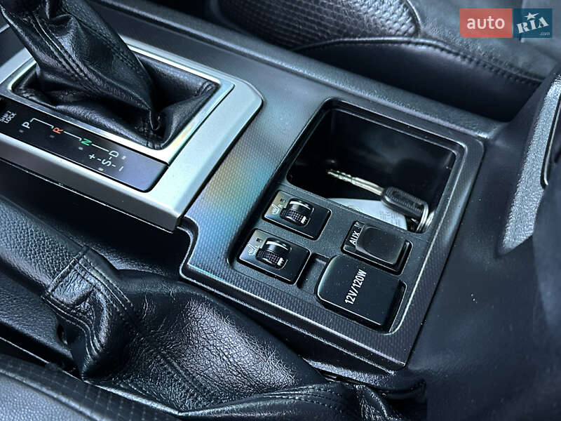 Внедорожник / Кроссовер Toyota Land Cruiser Prado 2013 в Кельменцах