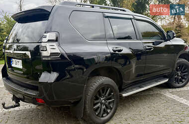 Внедорожник / Кроссовер Toyota Land Cruiser Prado 2020 в 