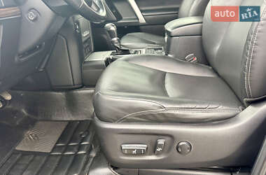 Внедорожник / Кроссовер Toyota Land Cruiser Prado 2020 в 