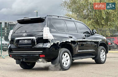 Внедорожник / Кроссовер Toyota Land Cruiser Prado 2012 в 