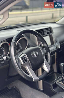 Внедорожник / Кроссовер Toyota Land Cruiser Prado 2012 в 