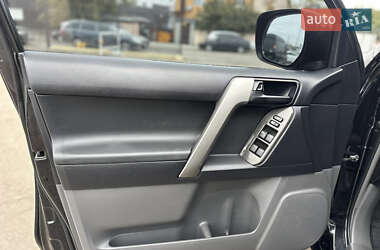 Внедорожник / Кроссовер Toyota Land Cruiser Prado 2012 в 