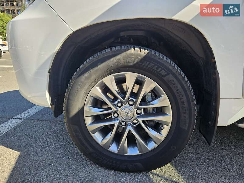 Позашляховик / Кросовер Toyota Land Cruiser Prado 2020 в Одесі фото 7 Позашляховик / Кросовер Toyota Land Cruiser Prado 2020 в Одесі