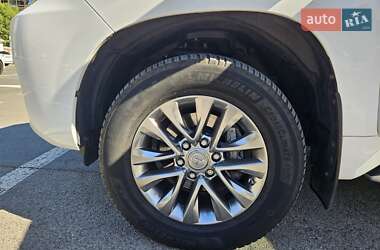 Позашляховик / Кросовер Toyota Land Cruiser Prado 2020 в  фото 7 Позашляховик / Кросовер Toyota Land Cruiser Prado 2020 в