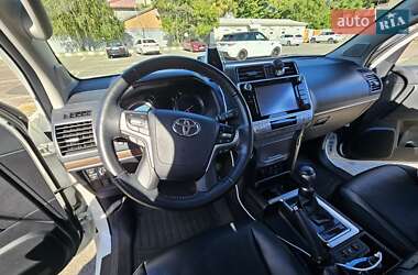 Позашляховик / Кросовер Toyota Land Cruiser Prado 2020 в  фото 18 Позашляховик / Кросовер Toyota Land Cruiser Prado 2020 в