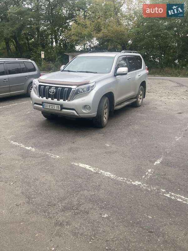 Позашляховик / Кросовер Toyota Land Cruiser Prado 2016 в Хмельницькому фото 6 Позашляховик / Кросовер Toyota Land Cruiser Prado 2016 в Хмельницькому