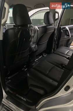 Внедорожник / Кроссовер Toyota Land Cruiser Prado 2016 в 