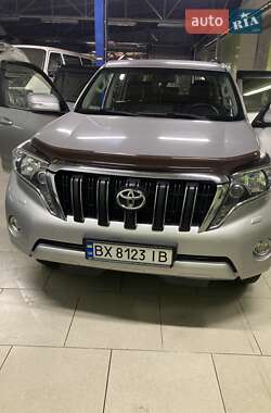 Внедорожник / Кроссовер Toyota Land Cruiser Prado 2016 в 