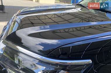 Внедорожник / Кроссовер Toyota Land Cruiser Prado 2019 в 