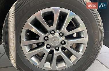 Внедорожник / Кроссовер Toyota Land Cruiser Prado 2019 в 