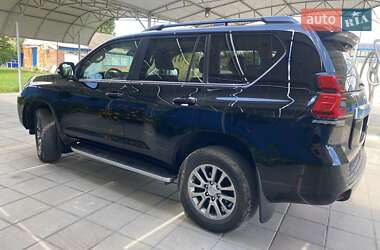 Внедорожник / Кроссовер Toyota Land Cruiser Prado 2019 в 