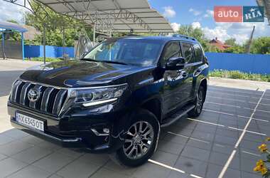 Внедорожник / Кроссовер Toyota Land Cruiser Prado 2019 в 