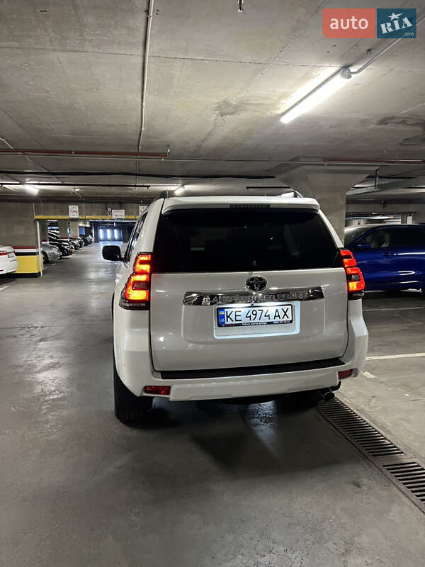 Внедорожник / Кроссовер Toyota Land Cruiser Prado 2019 в Днепре фото 6 Внедорожник / Кроссовер Toyota Land Cruiser Prado 2019 в Днепре