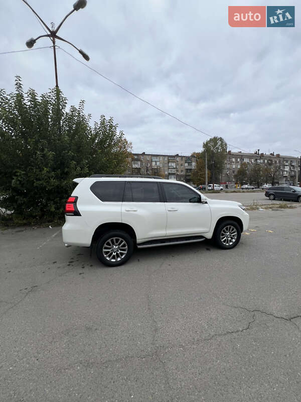 Внедорожник / Кроссовер Toyota Land Cruiser Prado 2019 в Днепре фото 10 Внедорожник / Кроссовер Toyota Land Cruiser Prado 2019 в Днепре