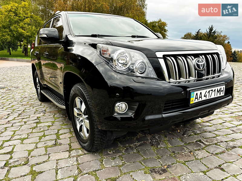 Позашляховик / Кросовер Toyota Land Cruiser Prado 2012 в Житомирі