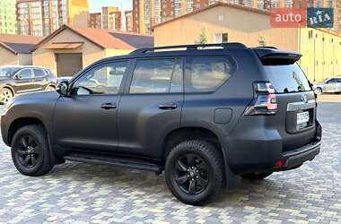 Внедорожник / Кроссовер Toyota Land Cruiser Prado 2019 в 