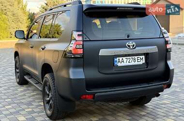 Внедорожник / Кроссовер Toyota Land Cruiser Prado 2019 в 