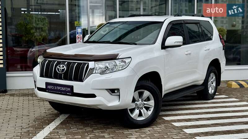 Внедорожник / Кроссовер Toyota Land Cruiser Prado 2019 в 