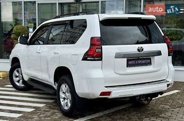 Внедорожник / Кроссовер Toyota Land Cruiser Prado 2019 в 