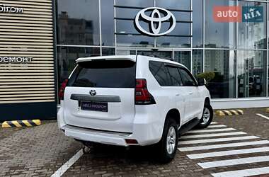 Внедорожник / Кроссовер Toyota Land Cruiser Prado 2019 в 