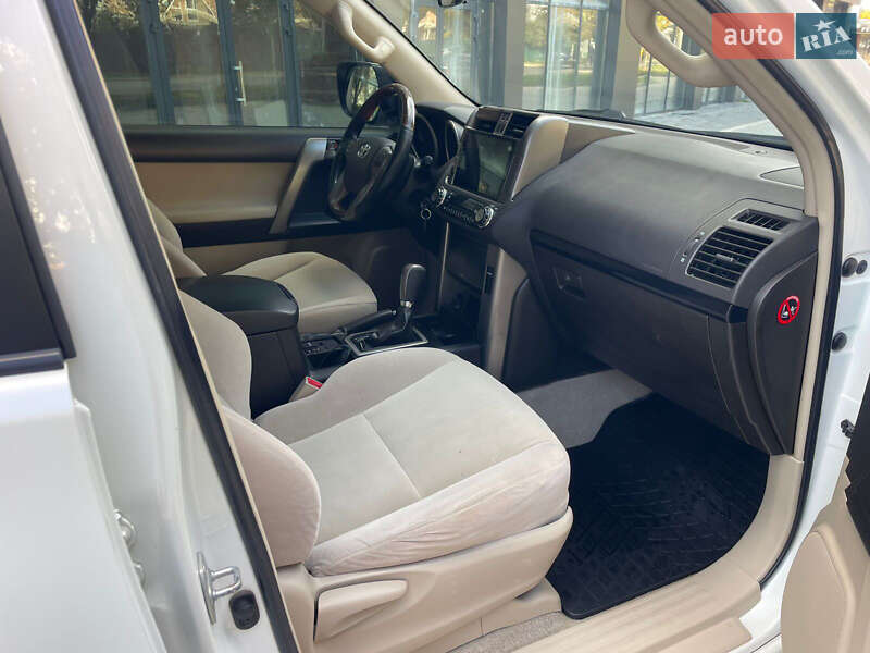 Внедорожник / Кроссовер Toyota Land Cruiser Prado 2011 в Черновцах фото 24 Внедорожник / Кроссовер Toyota Land Cruiser Prado 2011 в Черновцах