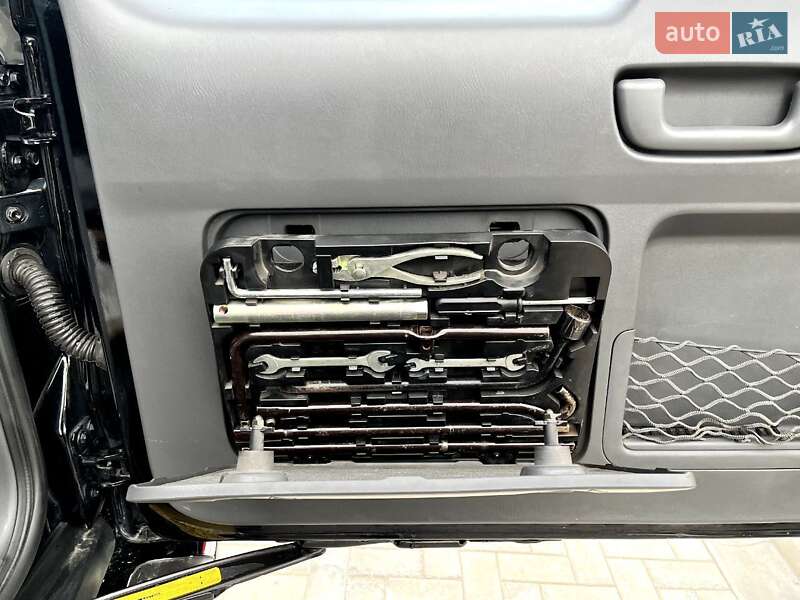 Позашляховик / Кросовер Toyota Land Cruiser Prado 2005 в Дніпрі