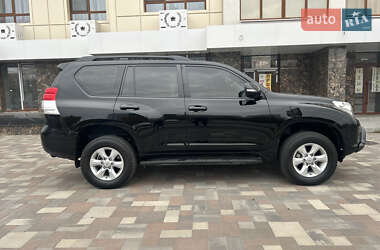 Внедорожник / Кроссовер Toyota Land Cruiser Prado 2011 в 