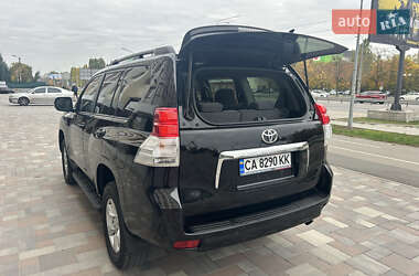Внедорожник / Кроссовер Toyota Land Cruiser Prado 2011 в 