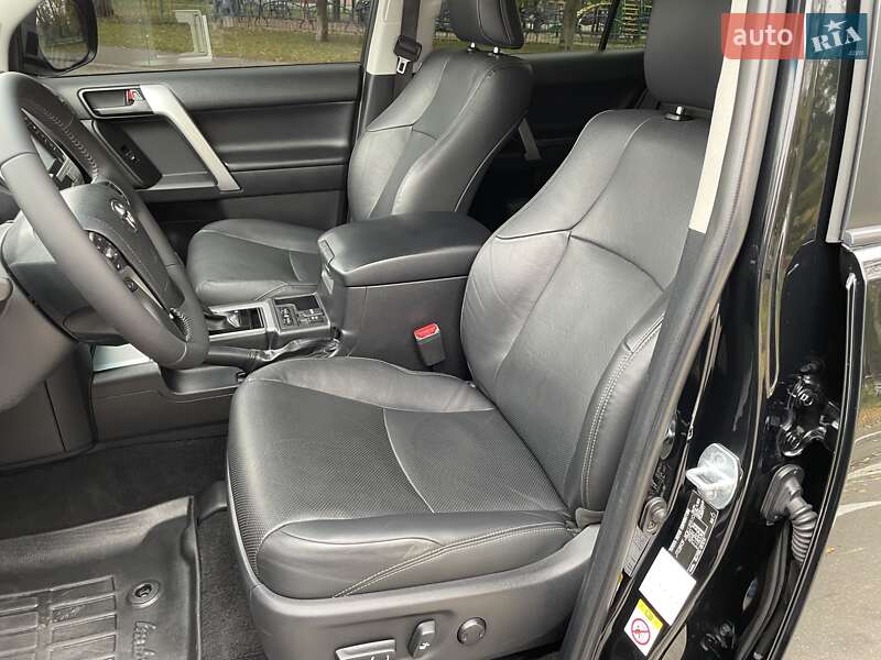 Позашляховик / Кросовер Toyota Land Cruiser Prado 2019 в Вінниці фото 31 Позашляховик / Кросовер Toyota Land Cruiser Prado 2019 в Вінниці