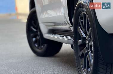 Позашляховик / Кросовер Toyota Land Cruiser Prado 2021 в  фото 20 Позашляховик / Кросовер Toyota Land Cruiser Prado 2021 в