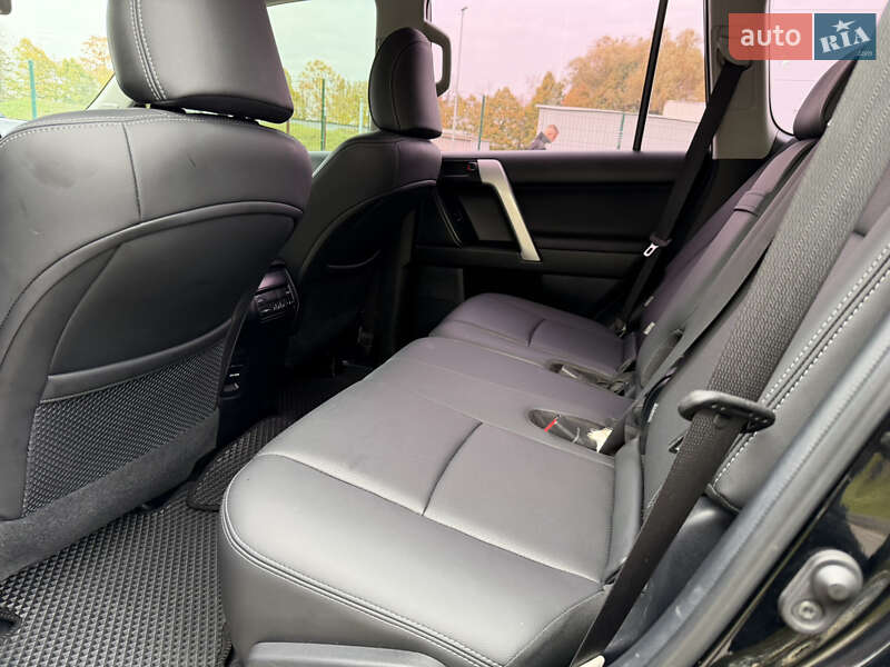 Внедорожник / Кроссовер Toyota Land Cruiser Prado 2018 в Киеве фото 13 Внедорожник / Кроссовер Toyota Land Cruiser Prado 2018 в Киеве