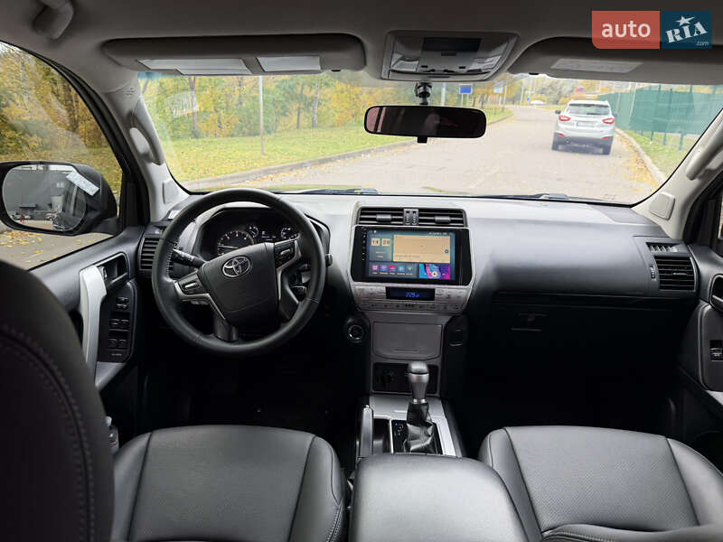 Внедорожник / Кроссовер Toyota Land Cruiser Prado 2018 в Киеве фото 14 Внедорожник / Кроссовер Toyota Land Cruiser Prado 2018 в Киеве