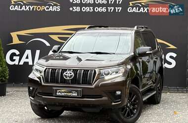 Позашляховик / Кросовер Toyota Land Cruiser Prado 2022 в 