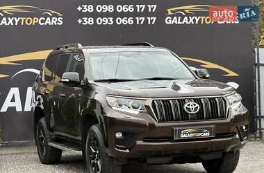 Позашляховик / Кросовер Toyota Land Cruiser Prado 2022 в 