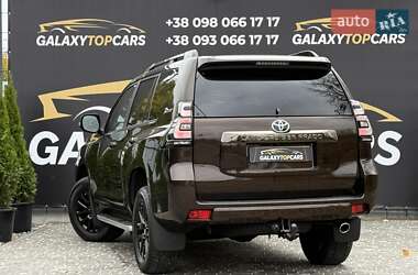 Позашляховик / Кросовер Toyota Land Cruiser Prado 2022 в 