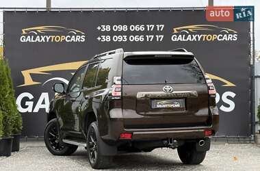 Позашляховик / Кросовер Toyota Land Cruiser Prado 2022 в 