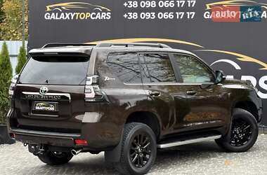 Позашляховик / Кросовер Toyota Land Cruiser Prado 2022 в 