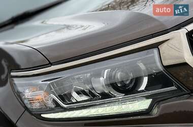 Позашляховик / Кросовер Toyota Land Cruiser Prado 2022 в 
