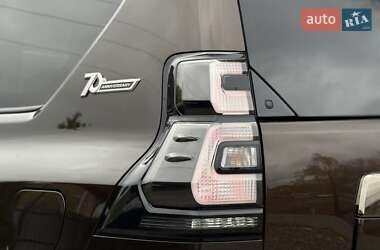 Позашляховик / Кросовер Toyota Land Cruiser Prado 2022 в 