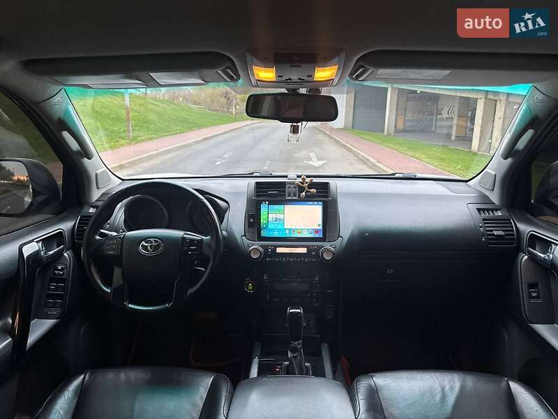 Позашляховик / Кросовер Toyota Land Cruiser Prado 2010 в Києві