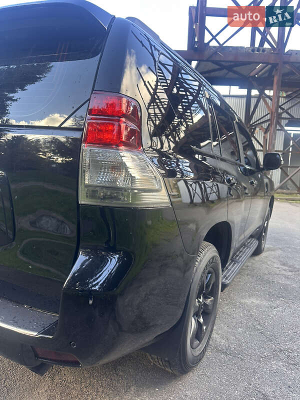 Внедорожник / Кроссовер Toyota Land Cruiser Prado 2010 в Львове