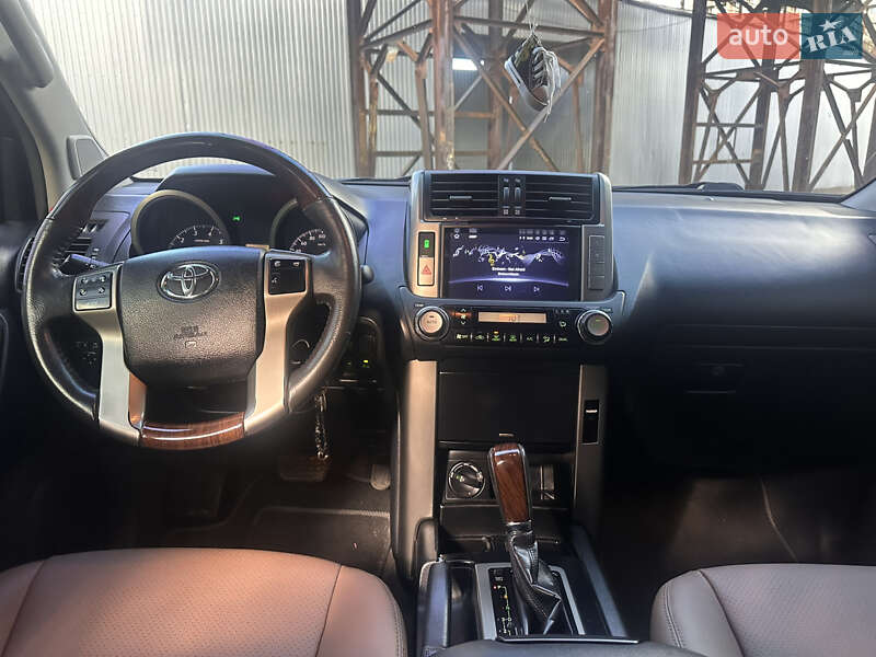 Внедорожник / Кроссовер Toyota Land Cruiser Prado 2010 в Львове