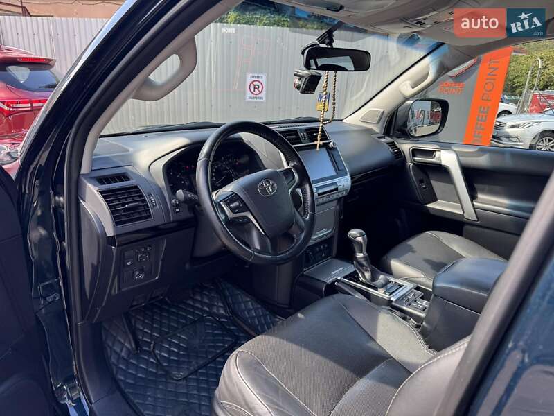 Внедорожник / Кроссовер Toyota Land Cruiser Prado 2019 в Киеве