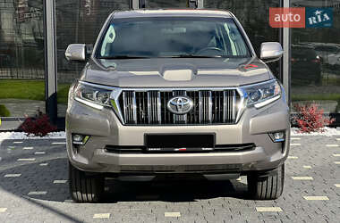 Внедорожник / Кроссовер Toyota Land Cruiser Prado 2018 в 