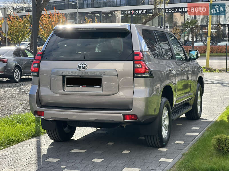 Позашляховик / Кросовер Toyota Land Cruiser Prado 2018 в Ужгороді фото 20 Позашляховик / Кросовер Toyota Land Cruiser Prado 2018 в Ужгороді