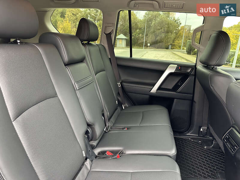 Внедорожник / Кроссовер Toyota Land Cruiser Prado 2019 в Днепре фото 32 Внедорожник / Кроссовер Toyota Land Cruiser Prado 2019 в Днепре