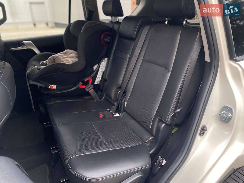 Внедорожник / Кроссовер Toyota Land Cruiser Prado 2020 в Киеве фото 19 Внедорожник / Кроссовер Toyota Land Cruiser Prado 2020 в Киеве