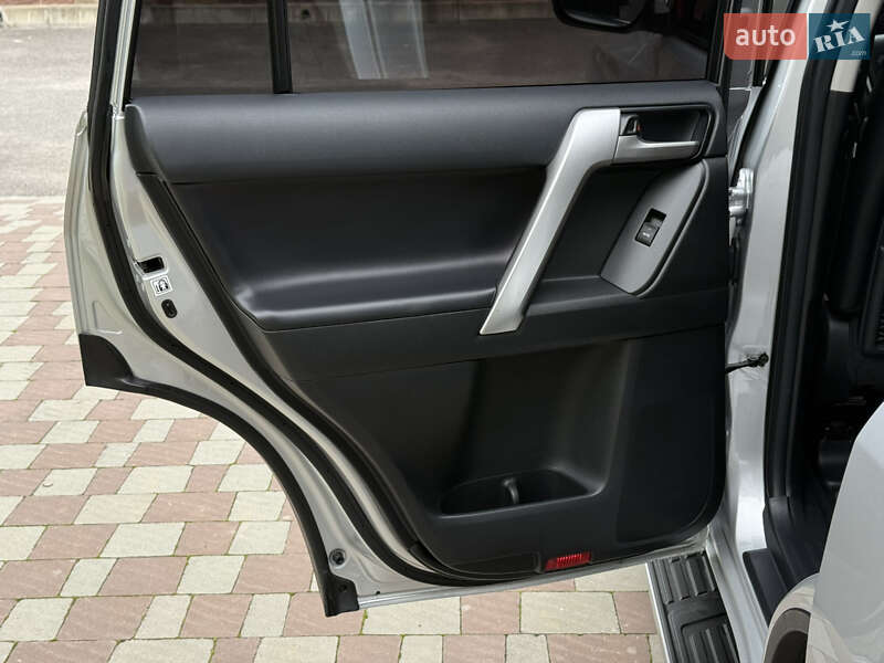 Внедорожник / Кроссовер Toyota Land Cruiser Prado 2018 в Тернополе фото 79 Внедорожник / Кроссовер Toyota Land Cruiser Prado 2018 в Тернополе